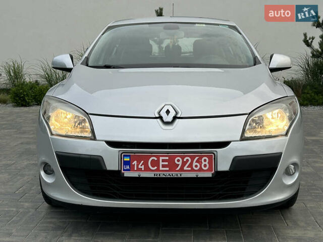 Серый Рено Меган, объемом двигателя 1.6 л и пробегом 228 тыс. км за 6399 $, фото 36 на Automoto.ua