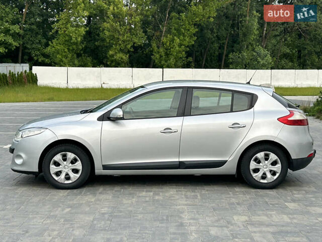 Серый Рено Меган, объемом двигателя 1.6 л и пробегом 228 тыс. км за 6399 $, фото 51 на Automoto.ua