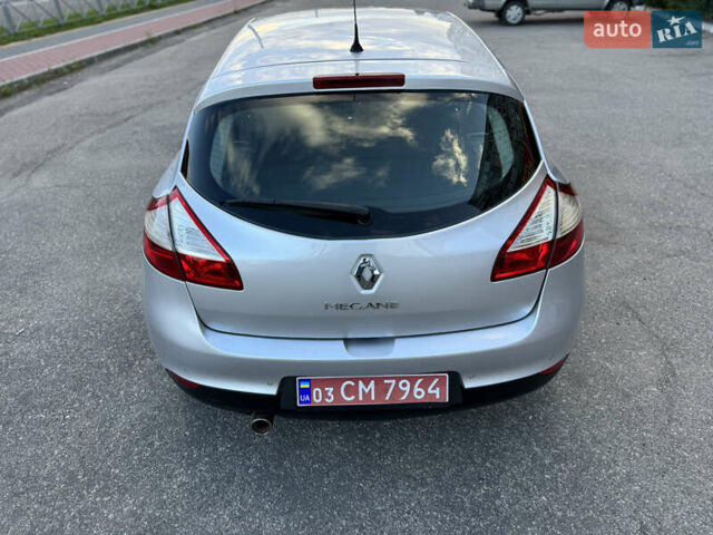 Серый Рено Меган, объемом двигателя 1.6 л и пробегом 180 тыс. км за 6550 $, фото 18 на Automoto.ua