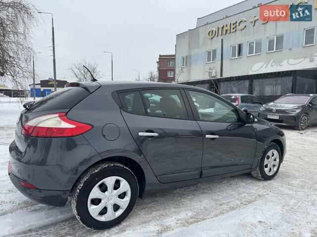 Серый Рено Меган, объемом двигателя 1.6 л и пробегом 243 тыс. км за 6800 $, фото 8 на Automoto.ua