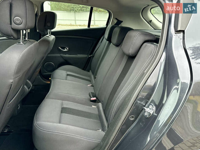 Серый Рено Меган, объемом двигателя 1.6 л и пробегом 164 тыс. км за 8000 $, фото 28 на Automoto.ua