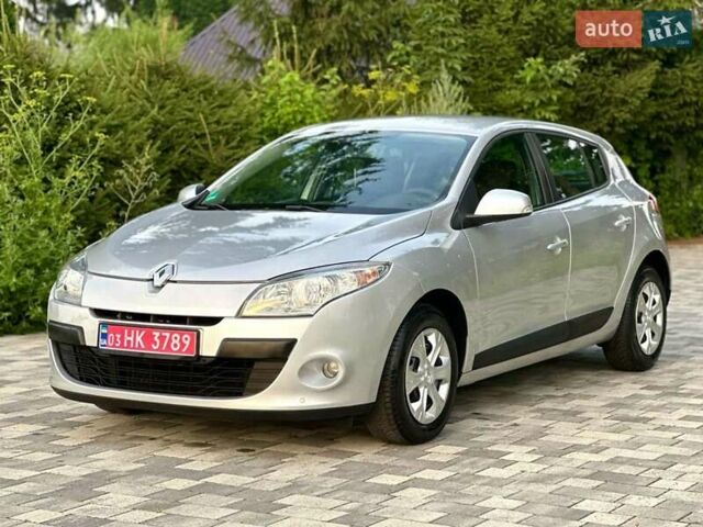 Серый Рено Меган, объемом двигателя 1.6 л и пробегом 168 тыс. км за 6500 $, фото 9 на Automoto.ua