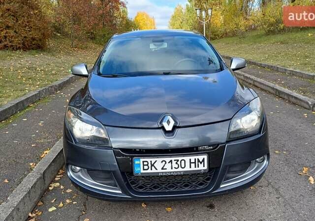 Рено Меган 2010 в Ровно на Automoto.ua Серый Рено Меган, объемом двигателя 1.46 л и пробегом 286 тыс. км за 5500 $, фото 4 на Automoto.ua