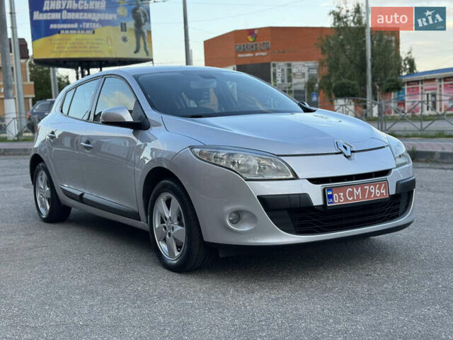 Серый Рено Меган, объемом двигателя 1.6 л и пробегом 180 тыс. км за 6550 $, фото 8 на Automoto.ua