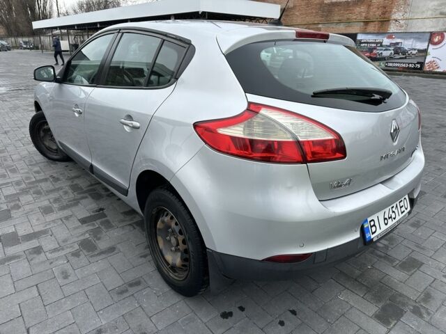 Серый Рено Меган, объемом двигателя 1.5 л и пробегом 168 тыс. км за 6200 $, фото 6 на Automoto.ua