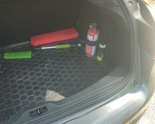 Сірий Рено Меган, об'ємом двигуна 1.6 л та пробігом 244 тис. км за 6900 $, фото 13 на Automoto.ua