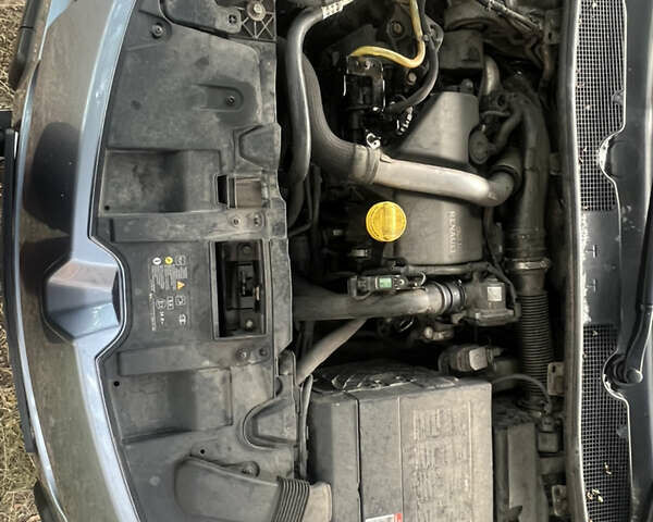 Рено Меган 2010 в Днепре (Днепропетровске) на Automoto.ua Серый Рено Меган, объемом двигателя 1.5 л и пробегом 326 тыс. км за 5550 $, фото 11 на Automoto.ua