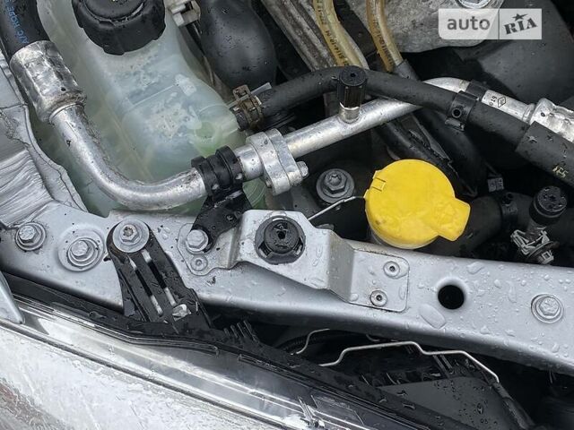 Сірий Рено Меган, об'ємом двигуна 0 л та пробігом 209 тис. км за 5999 $, фото 51 на Automoto.ua
