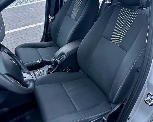 Серый Рено Меган, объемом двигателя 1.46 л и пробегом 260 тыс. км за 7200 $, фото 17 на Automoto.ua