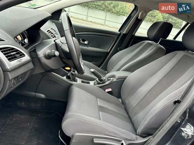 Серый Рено Меган, объемом двигателя 1.6 л и пробегом 164 тыс. км за 8000 $, фото 25 на Automoto.ua