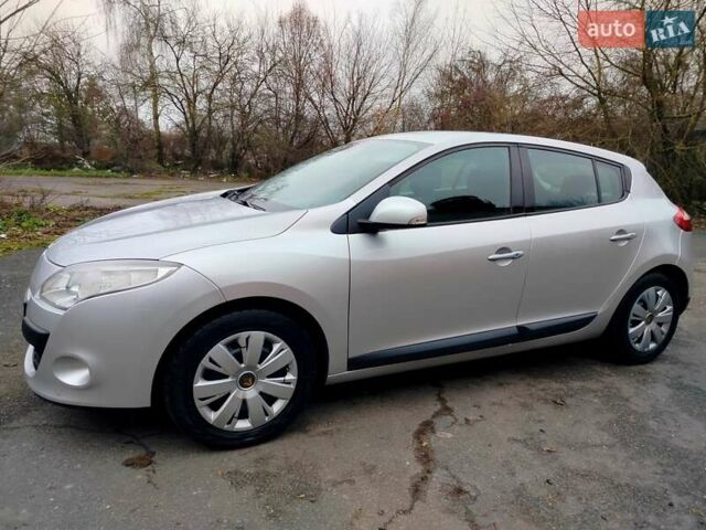 Серый Рено Меган, объемом двигателя 1.4 л и пробегом 247 тыс. км за 5900 $, фото 6 на Automoto.ua