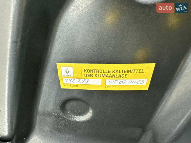 Серый Рено Меган, объемом двигателя 1.6 л и пробегом 164 тыс. км за 8000 $, фото 42 на Automoto.ua