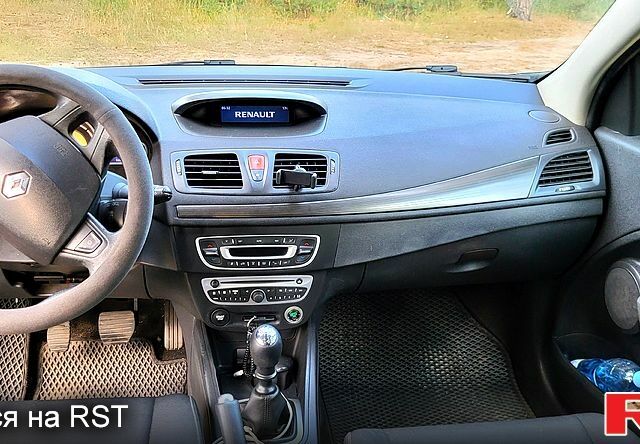 Серый Рено Меган, объемом двигателя 1.5 л и пробегом 348 тыс. км за 5250 $, фото 7 на Automoto.ua