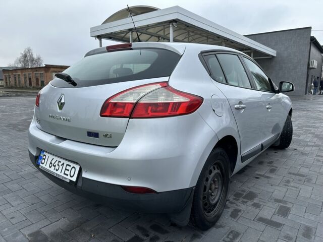 Серый Рено Меган, объемом двигателя 1.5 л и пробегом 168 тыс. км за 6200 $, фото 5 на Automoto.ua