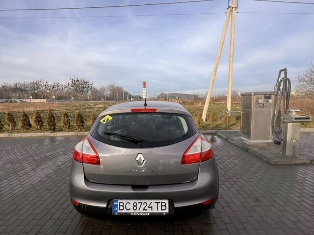 Серый Рено Меган, объемом двигателя 1.6 л и пробегом 181 тыс. км за 6600 $, фото 4 на Automoto.ua