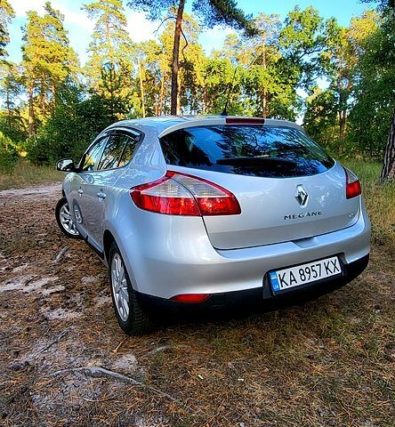 Серый Рено Меган, объемом двигателя 1.5 л и пробегом 348 тыс. км за 5250 $, фото 2 на Automoto.ua