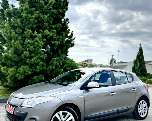 Сірий Рено Меган, об'ємом двигуна 1.6 л та пробігом 191 тис. км за 7600 $, фото 26 на Automoto.ua