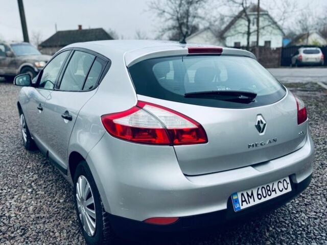 Сірий Рено Меган, об'ємом двигуна 1.5 л та пробігом 281 тис. км за 5099 $, фото 4 на Automoto.ua