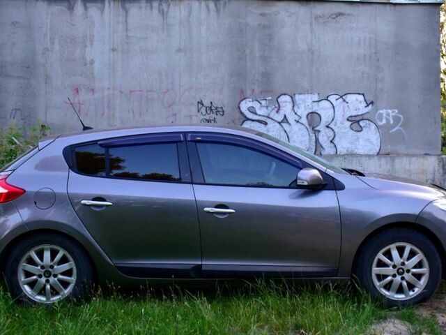 Сірий Рено Меган, об'ємом двигуна 1.6 л та пробігом 191 тис. км за 5900 $, фото 1 на Automoto.ua