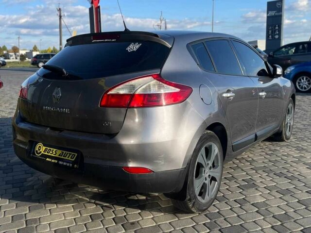 Серый Рено Меган, объемом двигателя 1.5 л и пробегом 289 тыс. км за 7200 $, фото 6 на Automoto.ua