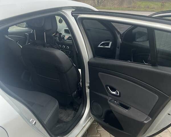 Серый Рено Меган, объемом двигателя 1.46 л и пробегом 322 тыс. км за 5800 $, фото 10 на Automoto.ua