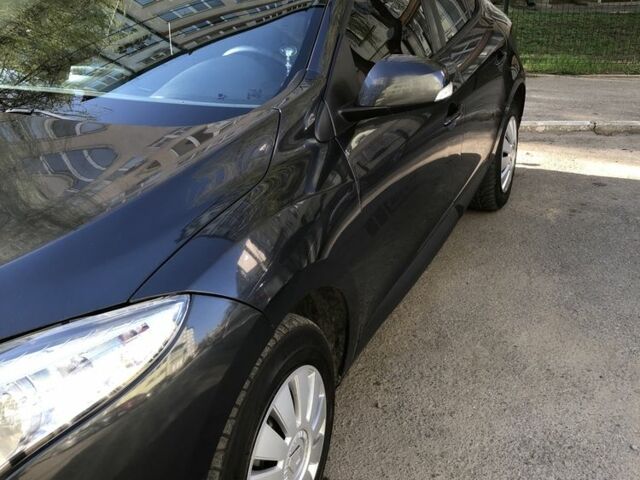 Серый Рено Меган, объемом двигателя 1.5 л и пробегом 286 тыс. км за 5500 $, фото 5 на Automoto.ua