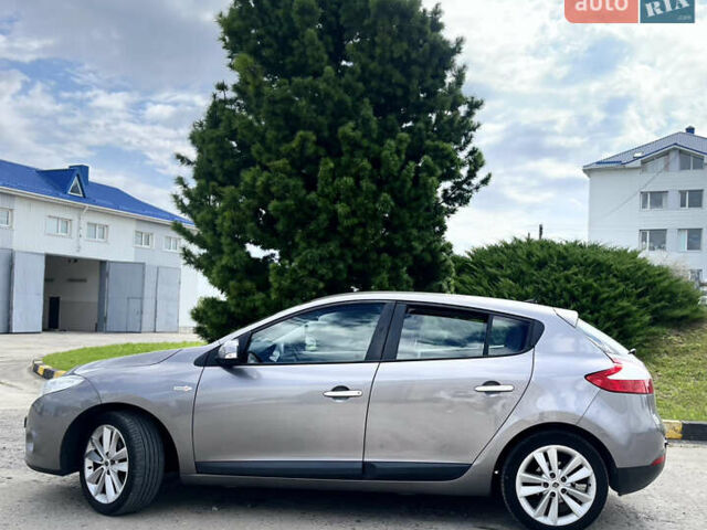 Сірий Рено Меган, об'ємом двигуна 1.6 л та пробігом 191 тис. км за 7600 $, фото 16 на Automoto.ua