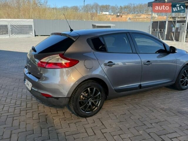 Серый Рено Меган, объемом двигателя 1.46 л и пробегом 230 тыс. км за 5999 $, фото 5 на Automoto.ua