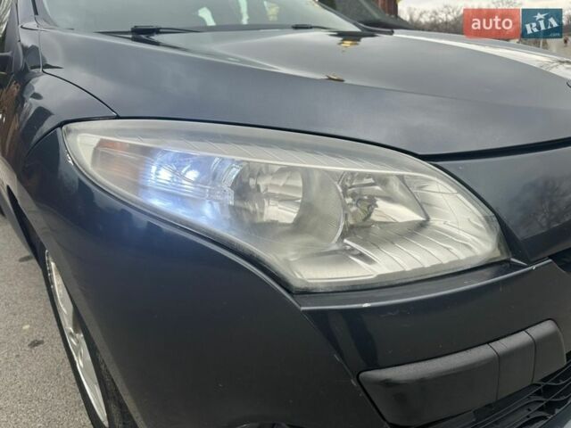 Серый Рено Меган, объемом двигателя 1.5 л и пробегом 255 тыс. км за 6100 $, фото 8 на Automoto.ua