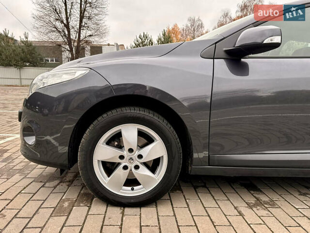 Серый Рено Меган, объемом двигателя 1.6 л и пробегом 164 тыс. км за 8000 $, фото 43 на Automoto.ua