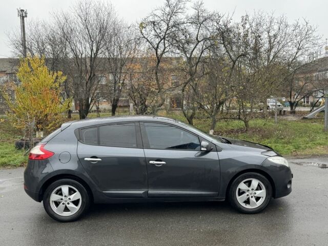 Серый Рено Меган, объемом двигателя 1.5 л и пробегом 280 тыс. км за 6200 $, фото 3 на Automoto.ua