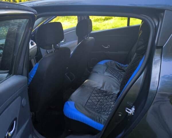 Серый Рено Меган, объемом двигателя 1.46 л и пробегом 178 тыс. км за 5600 $, фото 14 на Automoto.ua