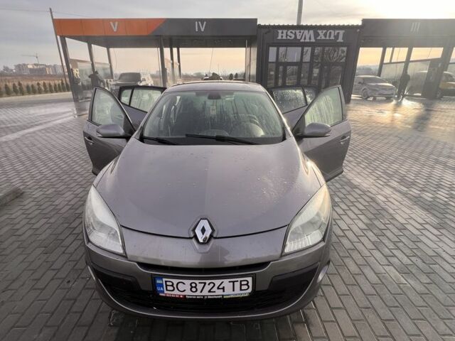 Серый Рено Меган, объемом двигателя 1.6 л и пробегом 181 тыс. км за 6600 $, фото 7 на Automoto.ua