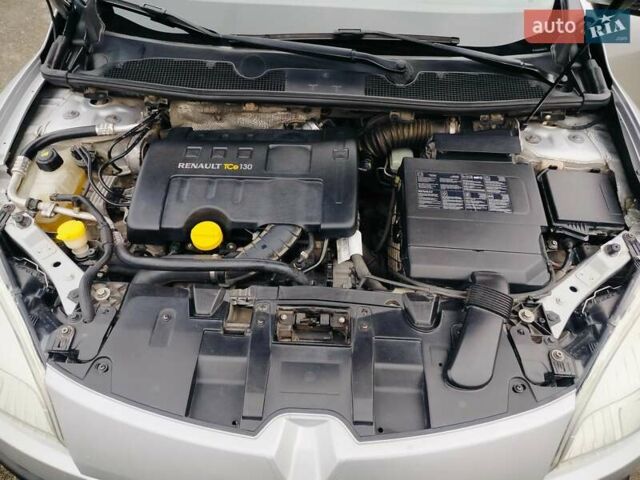 Серый Рено Меган, объемом двигателя 1.4 л и пробегом 247 тыс. км за 5900 $, фото 22 на Automoto.ua