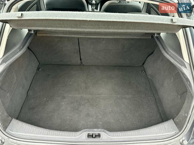 Серый Рено Меган, объемом двигателя 1.6 л и пробегом 164 тыс. км за 8000 $, фото 30 на Automoto.ua