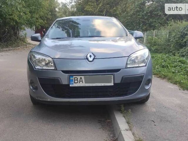 Сірий Рено Меган, об'ємом двигуна 2 л та пробігом 172 тис. км за 7000 $, фото 2 на Automoto.ua