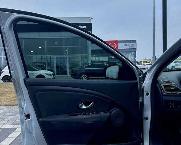 Серый Рено Меган, объемом двигателя 1.46 л и пробегом 260 тыс. км за 7200 $, фото 9 на Automoto.ua