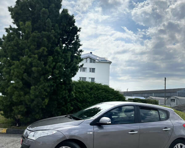 Сірий Рено Меган, об'ємом двигуна 1.6 л та пробігом 191 тис. км за 7600 $, фото 34 на Automoto.ua