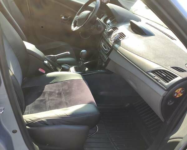 Сірий Рено Меган, об'ємом двигуна 1.5 л та пробігом 780 тис. км за 4300 $, фото 17 на Automoto.ua