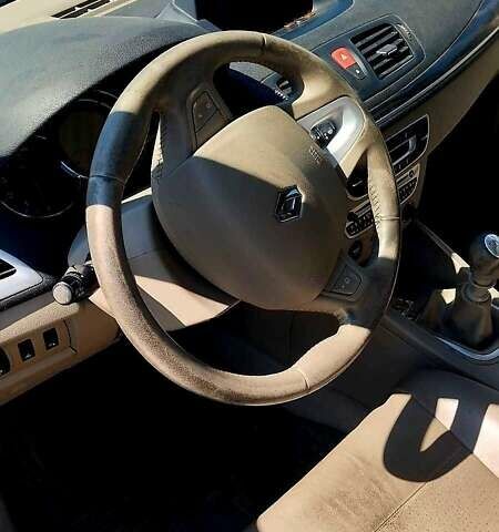 Серый Рено Меган, объемом двигателя 1.9 л и пробегом 320 тыс. км за 6300 $, фото 3 на Automoto.ua