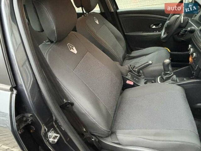 Сірий Рено Меган, об'ємом двигуна 1.46 л та пробігом 229 тис. км за 5500 $, фото 23 на Automoto.ua