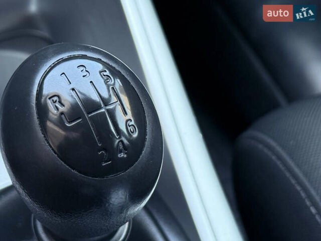 Сірий Рено Меган, об'ємом двигуна 1.46 л та пробігом 221 тис. км за 6100 $, фото 33 на Automoto.ua