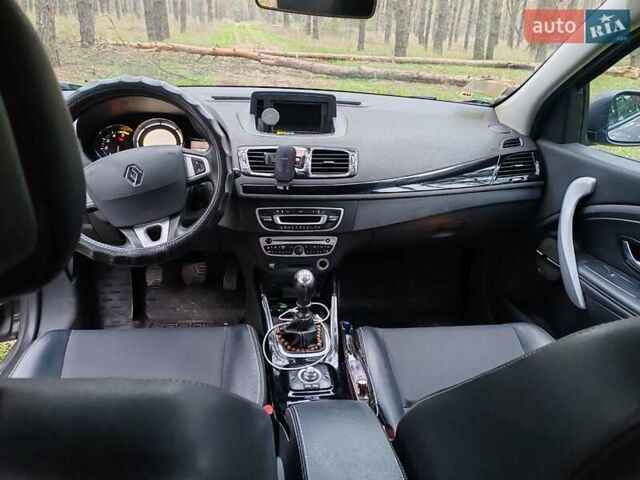 Серый Рено Меган, объемом двигателя 1.46 л и пробегом 255 тыс. км за 7500 $, фото 5 на Automoto.ua
