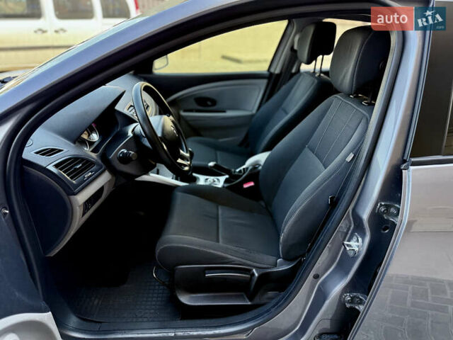 Сірий Рено Меган, об'ємом двигуна 1.46 л та пробігом 221 тис. км за 6100 $, фото 42 на Automoto.ua