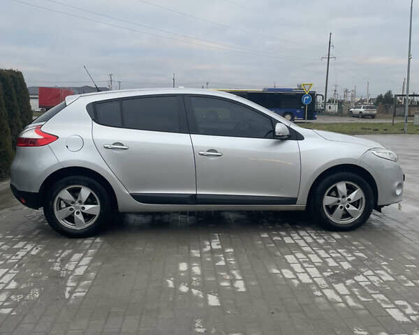 Серый Рено Меган, объемом двигателя 1.6 л и пробегом 188 тыс. км за 6700 $, фото 6 на Automoto.ua