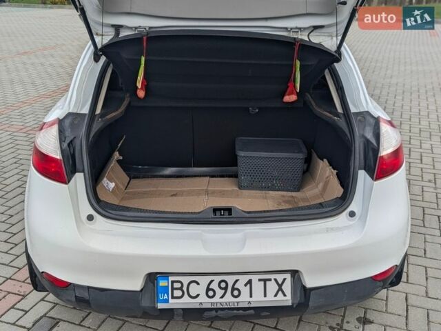 Сірий Рено Меган, об'ємом двигуна 1.46 л та пробігом 259 тис. км за 6500 $, фото 18 на Automoto.ua