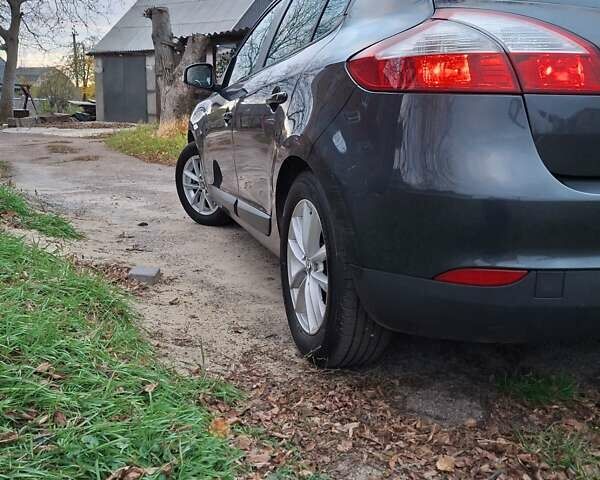 Серый Рено Меган, объемом двигателя 1.6 л и пробегом 231 тыс. км за 6800 $, фото 6 на Automoto.ua