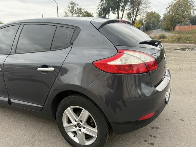 Сірий Рено Меган, об'ємом двигуна 1.5 л та пробігом 287 тис. км за 6800 $, фото 1 на Automoto.ua