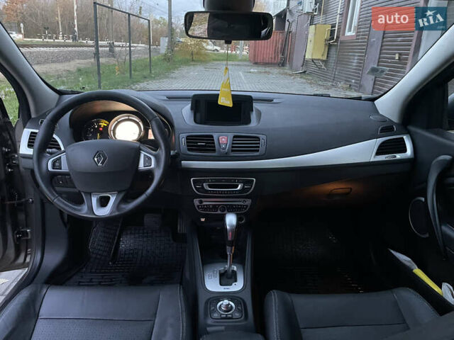Сірий Рено Меган, об'ємом двигуна 1.46 л та пробігом 255 тис. км за 7700 $, фото 11 на Automoto.ua
