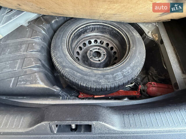 Сірий Рено Меган, об'ємом двигуна 1.46 л та пробігом 221 тис. км за 6100 $, фото 61 на Automoto.ua